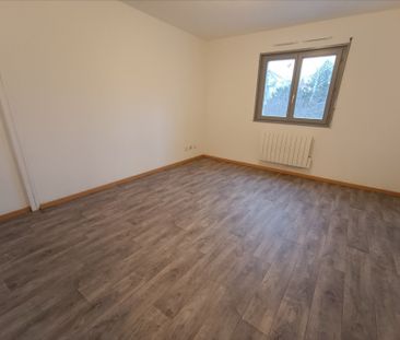Location Appartement 1 pièce 37m² - Photo 4