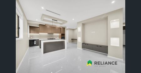 Brand-New Luxury Family Home in Prime Tarneit Location - Photo 3