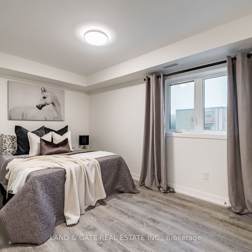 For Lease - 976 Simcoe Street Unit# 510, Oshawa, Ontario - Photo 1