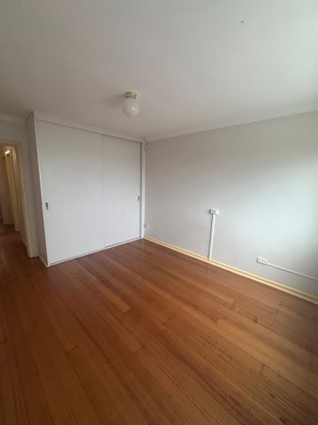 Three Bedroom and large Balcony - Photo 4