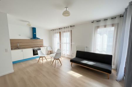 Location - appartement - 61.49 m² - 3 Pièces - Photo 2