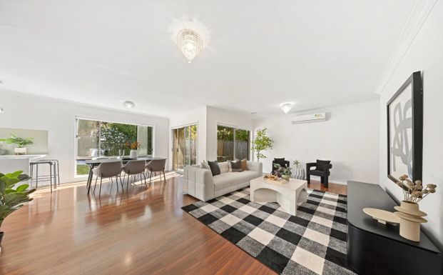 Elegant & Spacious Family Home! - Photo 1