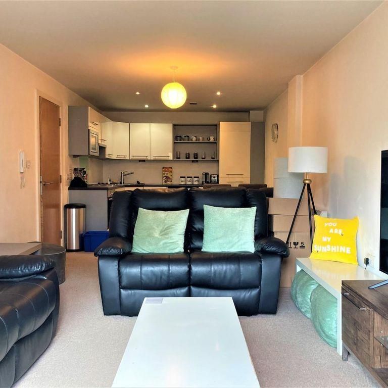 2 bedroom apartment to rent - Photo 1