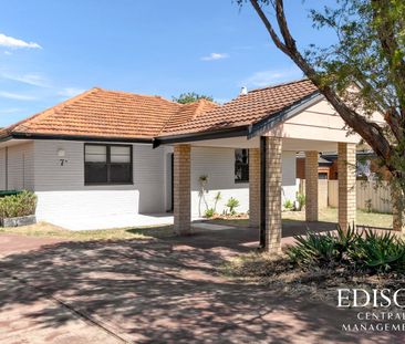 PRIME LOCATION! Don't Miss Out! - Photo 4