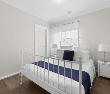 Beautiful Four Bedroom Family Home in Beveridge!! - Photo 2