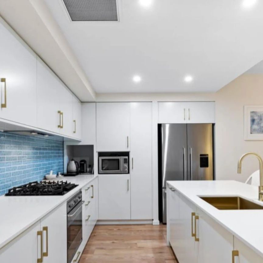 Waterfront Three Bedroom Apartment - Photo 1