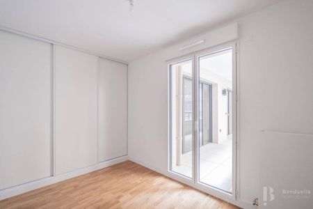 Rental Apartment Clichy Centre ville - Photo 2