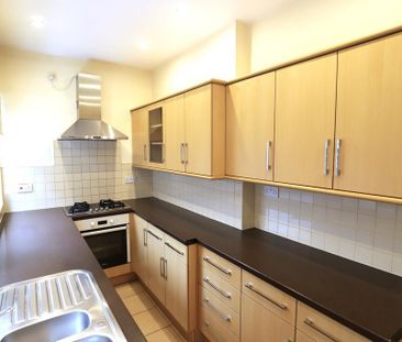 3 bedroom terraced house to rent - Photo 3