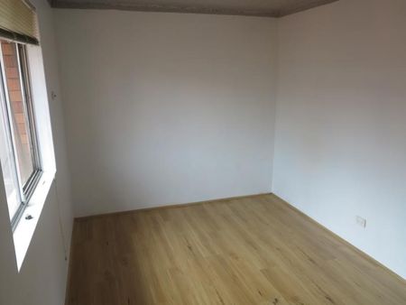 Top Floor Living - Photo 3