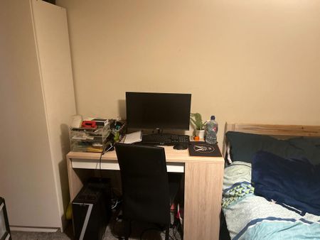 3 bedroom flat to rent - Photo 3