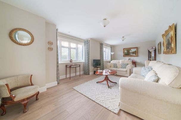 4 bedroom detached house to rent - Photo 1