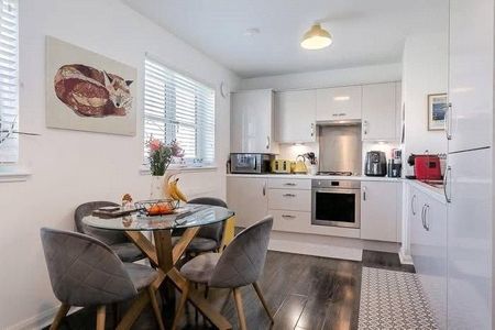 2 bedroom ground floor flat to rent - Photo 5