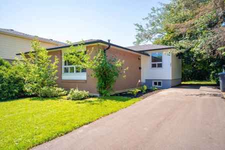 For Lease - 23 Fidelia Crescent, Brampton, Ontario - Photo 4