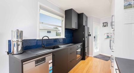 Comfortably, Cozy Living - Photo 2