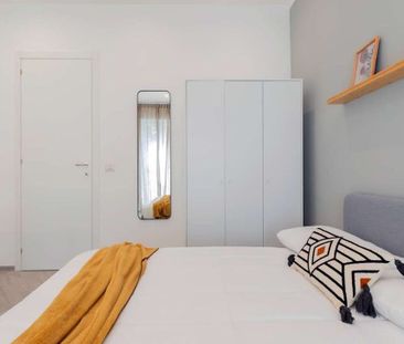 Via Francesco Buonamici, Rome, Lazio 00173 - Photo 6