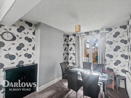 3 bedroom terraced house to rent - Photo 2