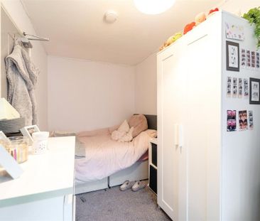 6 bedroom house to rent - Photo 2