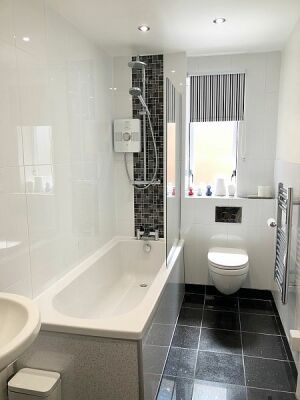 1 Postern Close - Photo 3