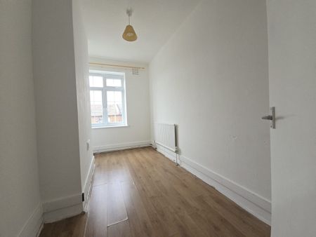 Garratt Lane, SW17, London - Photo 5