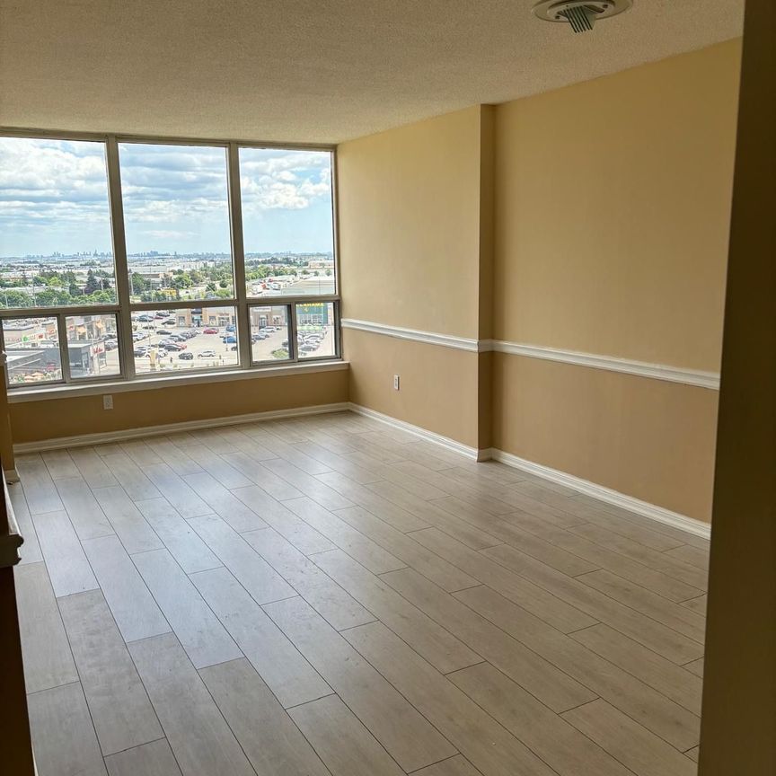 For Lease - 10 Laurelcrest Street Unit# 903, Brampton, Ontario - Photo 1