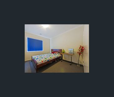 Spacious Family Home in Prime Tarneit Location – 4 Bedrooms, Multip... - Photo 6