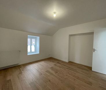 Location Maison 4 pièces 93m² - Photo 2