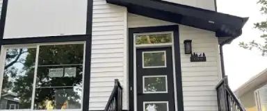 ✨ 2 Bed / 1 Bath Legal Basement Suite – $1250 + $250 fixed utilities ✨ | Edmonton - Photo 1