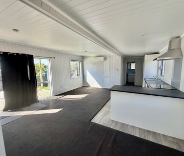 8A Lynmore Drive, Hill Park, Auckland - Photo 3