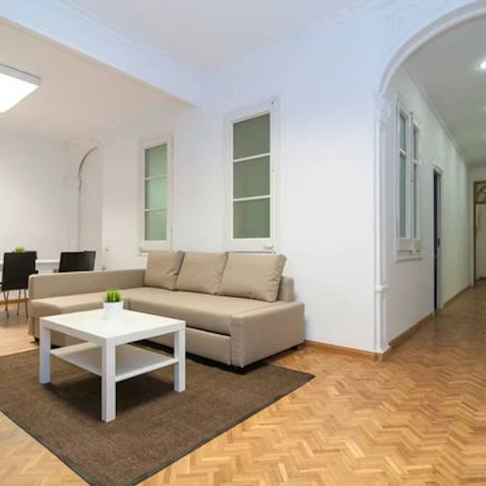 Carrer de Balmes, Barcelona, Catalonia 08008 - Foto 1