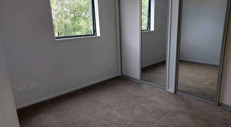 2 Bedroom Townhouse in Phillipstown - Photo 5