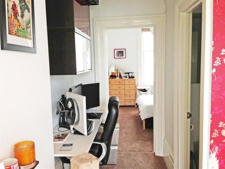 1 bedroom apartment to rent - Photo 4