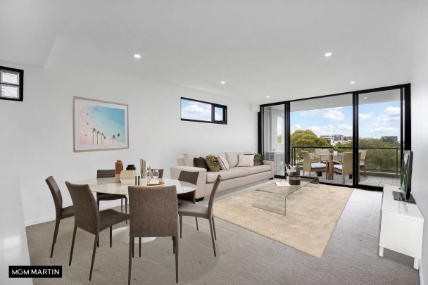 MGM MARTIN - RENOVATED AIR CONDITIONED TWO BEDROOM APARTMENT - Photo 1