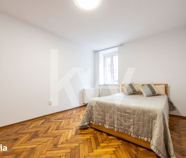 Apartament in vila, 3 camere – Centrul Vechi - Piata Unirii - Fotografie 3