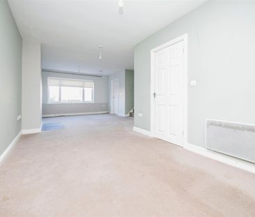 Daking Avenue, Sudbury, Boxford - Photo 5