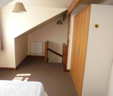 2 bedroom terraced house to rent - Photo 3