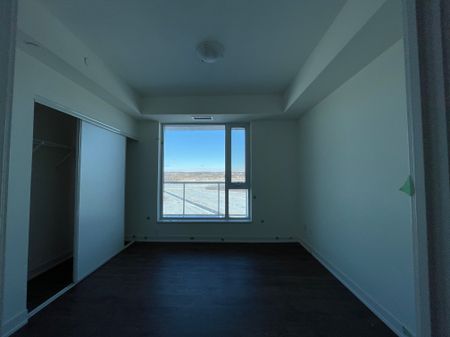 NEXT2 AT ELGIN EAST: BAYVIEW & ELGIN MILLS (2 DAVID EYER RD) AD#101127 - Photo 4