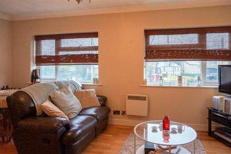 Flat A, 8 St Anns Road, Headingley, Leeds, LS6 3NX - Photo 5