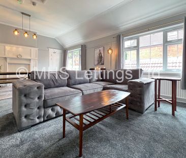 7 Bedroom Semi-Detached House for rent in North Hill Road - Photo 4