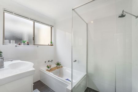 Renovated 3-Bedroom Brick Home – Convenient & Comfortable Living! - Photo 5