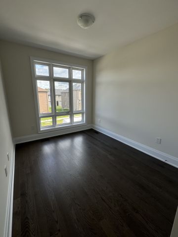 For Lease - 84 Tempel Street, Richmond Hill, Ontario - Photo 4