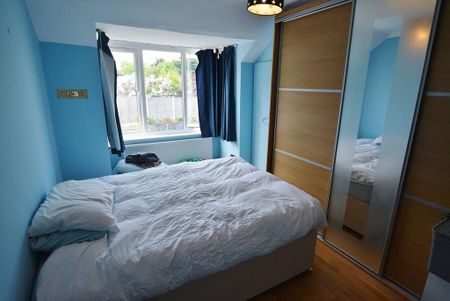 3 bedroom semi-detached house to rent - Photo 5