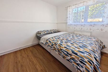 Warburton Road, SO19 - Photo 5