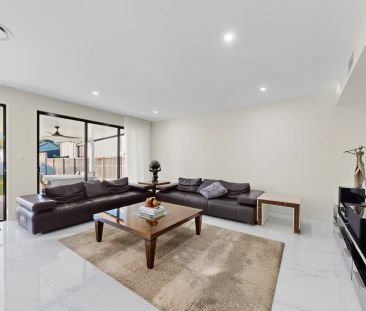 Luxurious Home - Low Maintenance - Great Location - Photo 3