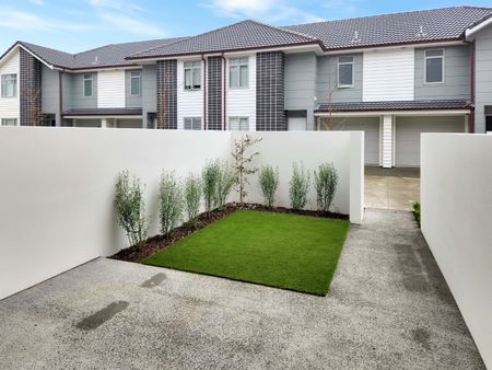 New Apartment - Photo 2