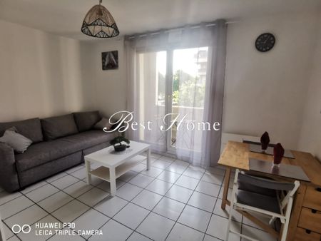 A louer, Nîmes quartier des Costières/Ville active, studio meublé avec terrasse - Photo 4