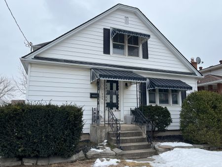 For Lease - 232 Vine Street, St. Catharines, Ontario - Photo 3
