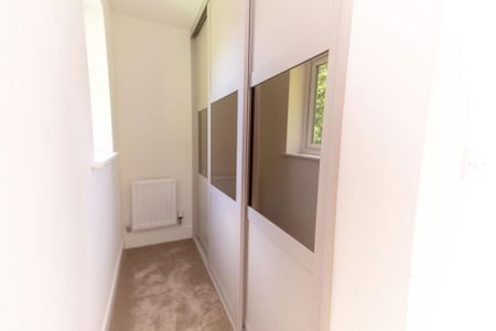 5 bedroom detached house to rent - Photo 5