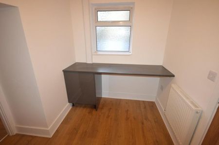 4 bedroom house to rent - Photo 2