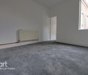 3 bedroom end of terrace house to rent - Photo 5