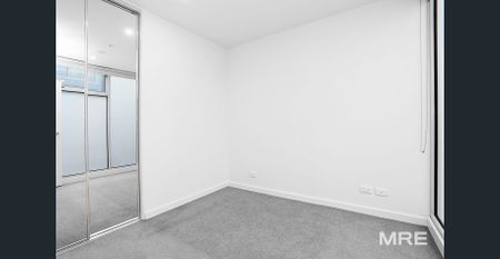 Elegant and convenient living - Photo 3